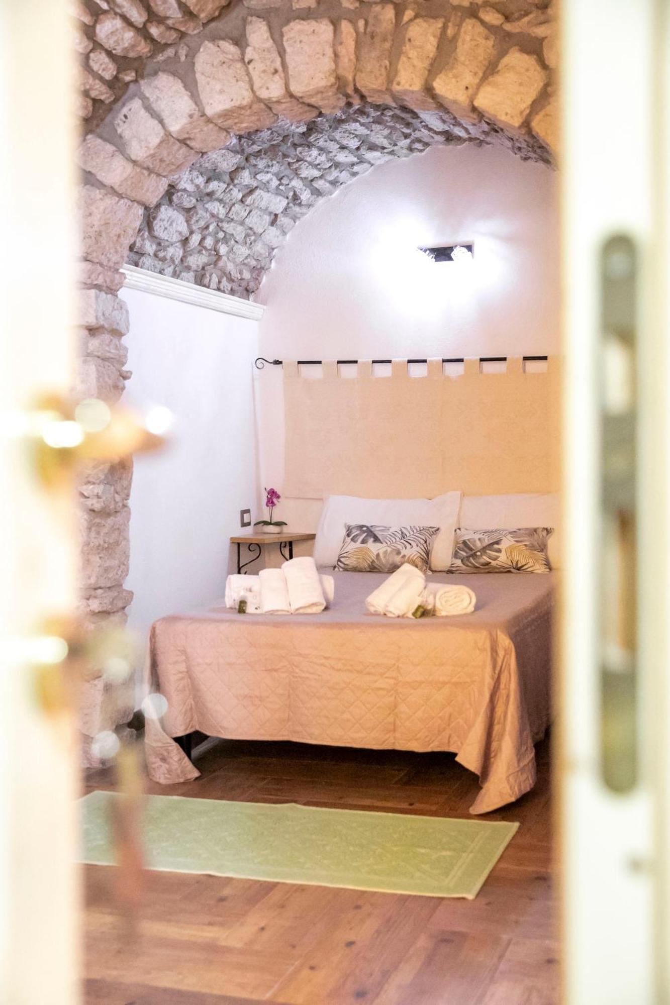 La Torre Del Pozzo Guest House Bosa Exterior photo